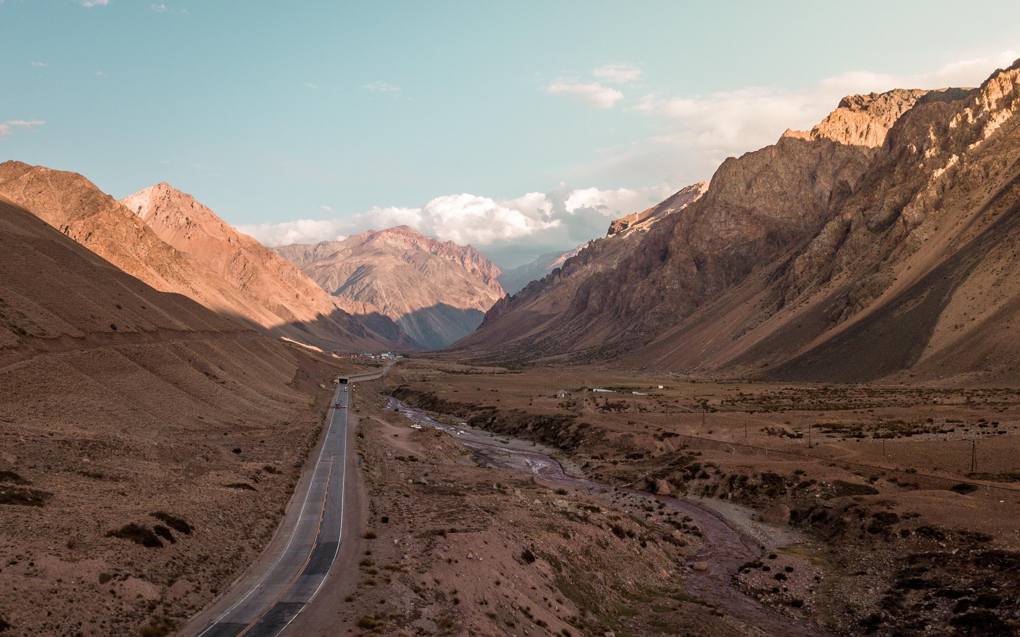 AND DAĞLARI’NIN BUZULLARI ERİYOR