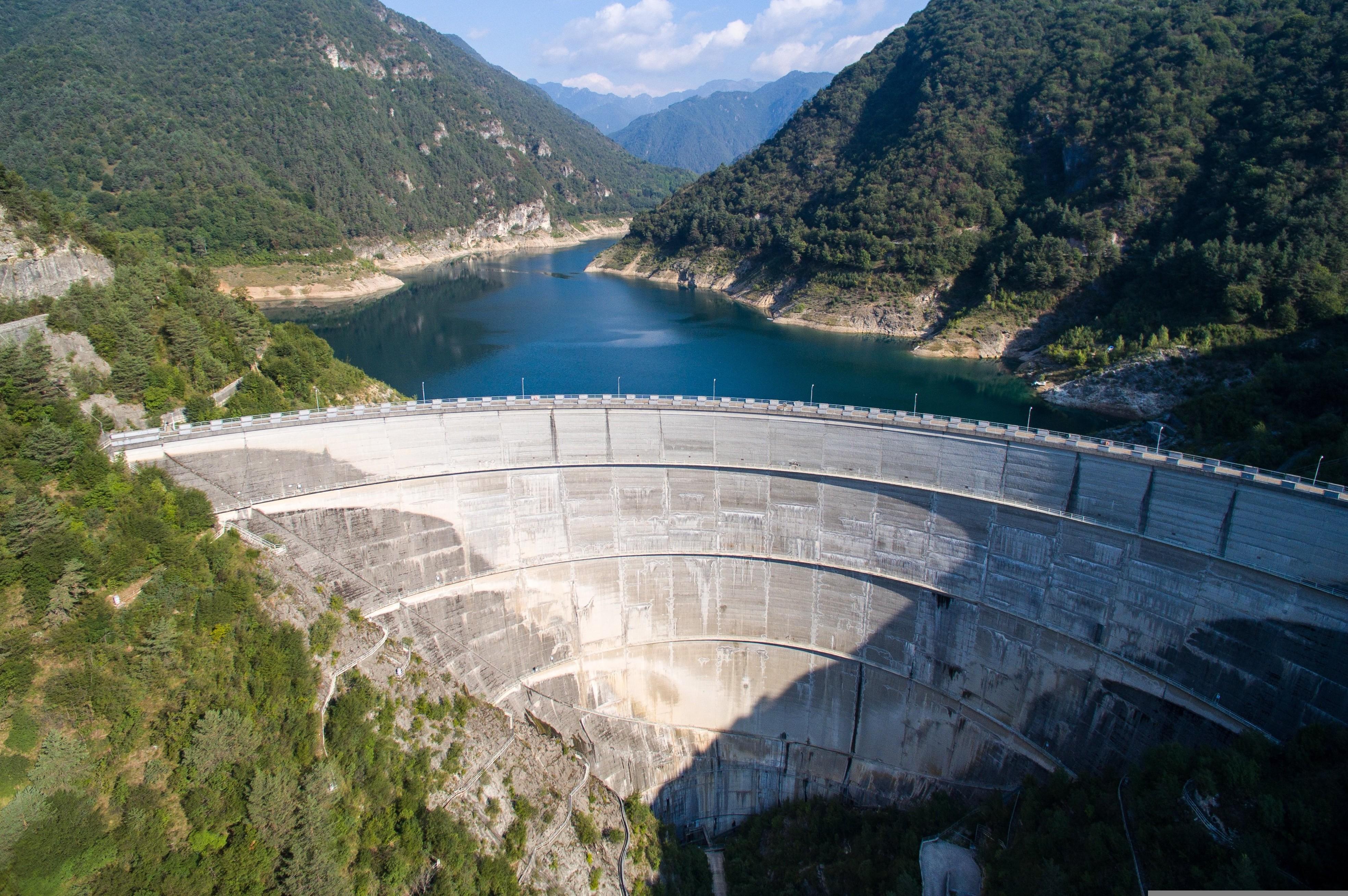 HES'LER GÖRÜNDÜKLERİ KADAR MASUM DEĞİL