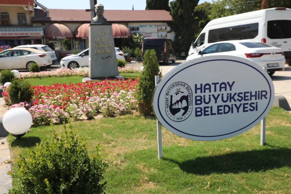 HBB DOKUNUŞLARIYLA ARSUZ’DA ÇİÇEK AÇTI