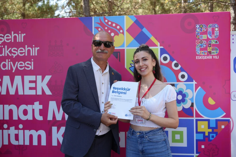 ÇOCUKLARIN YAZ NEŞESİ ESMEK ŞENLİĞİNDE BULUŞTU