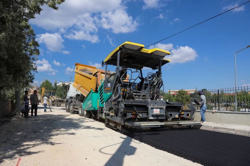 BÜYÜKŞEHİR BELEDİYESİ HAN İLÇESİNDE YOL ÇALIŞMALARINI TAMAMLADI