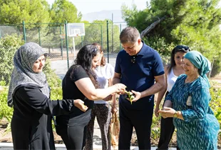 MAHALLE BOSTANLARI BÜYÜYOR KOZAĞAÇ MAHALLE BOSTANI İÇİN KAYIT ZAMANI