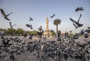 SAAT KULESİ 125 YILDIR İZMİR’İN ZAMANINA TANIKLIK EDİYOR