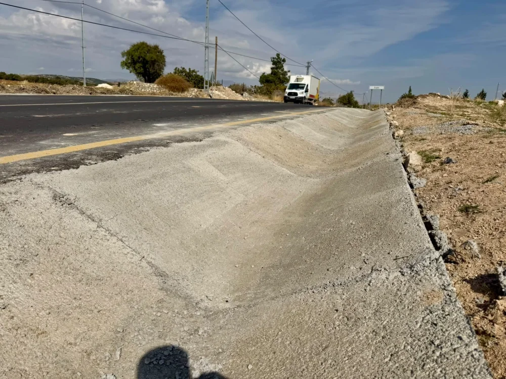 ADIYAMAN İL ÖZEL İDARESİ’NDEN KIRSAL YOLLARDA TRAFİK GÜVENLİĞİ ÇALIŞMASI